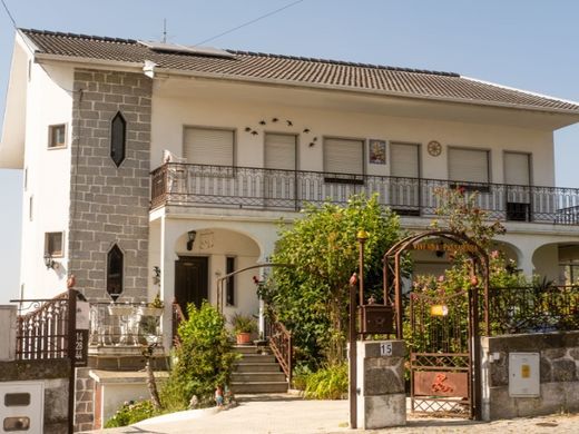 Vrijstaand huis in Covilhã, Distrito de Castelo Branco
