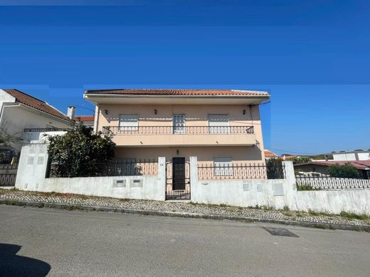Casa de lujo en Charneca de Caparica, Almada