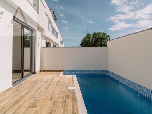 ‏וילה רב-משפחתית ב  Olhão, Distrito de Faro