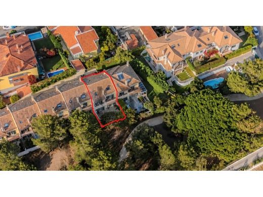 Villa Plurifamiliare a Cascais, Lisbona