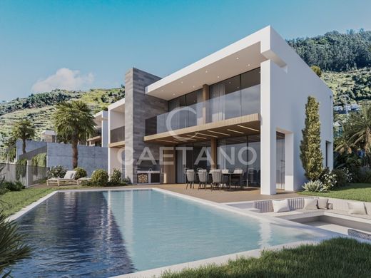 Luxury home in Calheta, Madeira