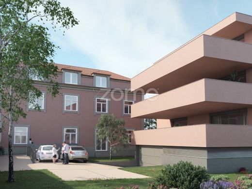 Apartment / Etagenwohnung in Porto, Distrito do Porto