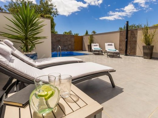 Συγκρότημα ανεξάρτητων κατοικιών σε Loulé, Distrito de Faro