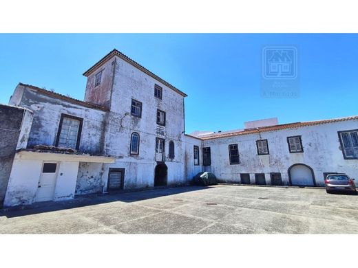 Edificio en Ponta Delgada, Azores