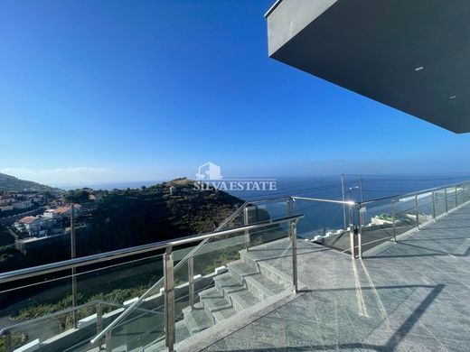 Luxury home in Ribeira Brava, Madeira