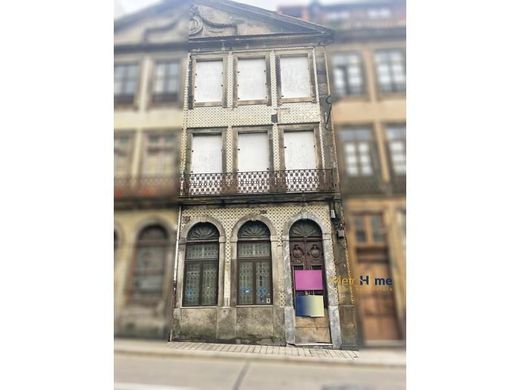 ‏בניין ב  פורטו, Porto