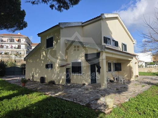 Μονοκατοικία σε Odivelas, Distrito de Lisboa