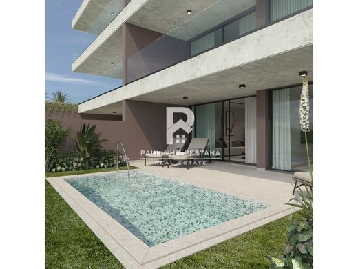 Apartment / Etagenwohnung in Funchal, Madeira