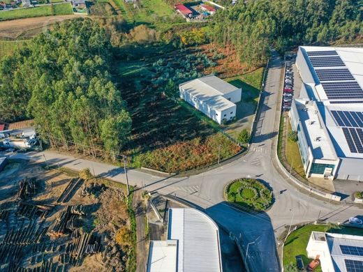 ‏קרקע ב  Paredes, Distrito do Porto