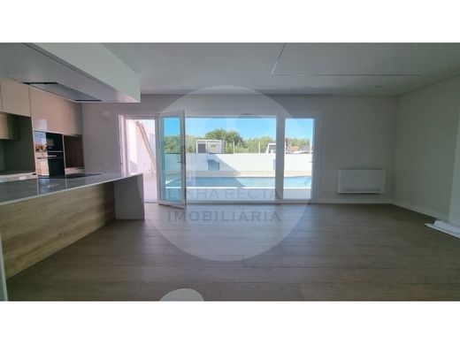 Twee-onder-een-kapwoning in Setúbal, Distrito de Setúbal