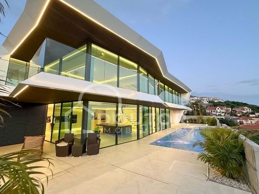 Detached House in Funchal, Madeira