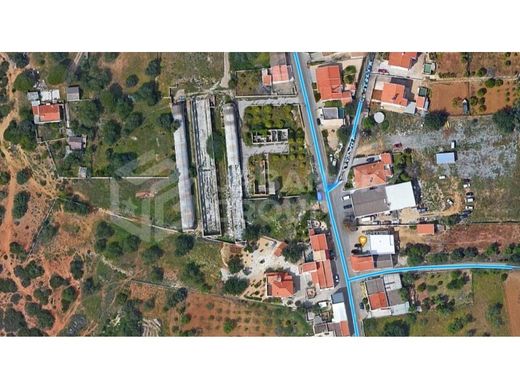 Land in Faro, Distrito de Faro