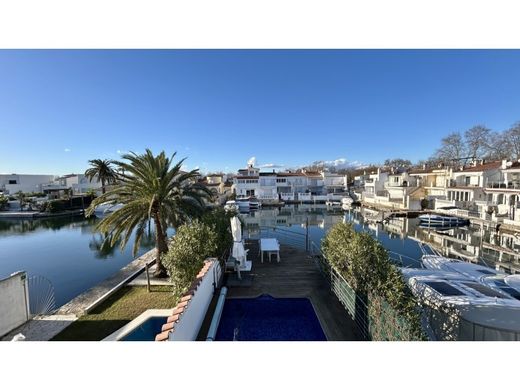 Luxury home in Empuriabrava, Province of Girona