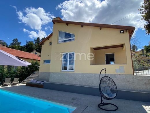 منزل ﻓﻲ Montalegre, Distrito de Vila Real