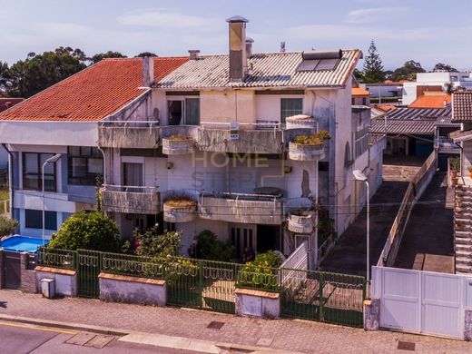 Casa di lusso a Vila Nova de Gaia, Oporto