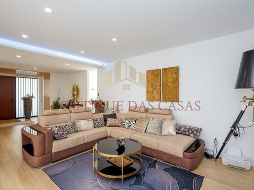 Casa di lusso a Vila Nova de Gaia, Oporto