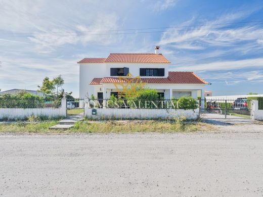 Mehrfamilienhaus in Setúbal, Distrito de Setúbal