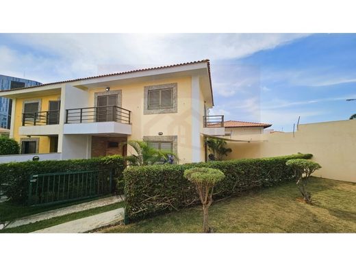 Luksusowy dom w Talatona, Luanda Province