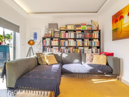 Πολυτελή κατοικία σε Aroeira, Almada