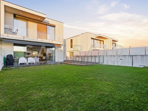 Luxus-Haus in Gondomar, Distrito do Porto