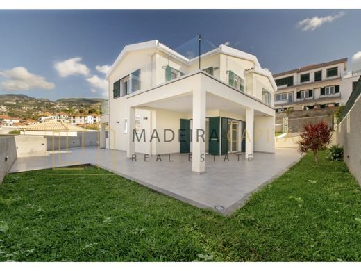 Detached House in Funchal, Madeira