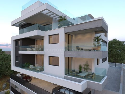 Apartment / Etagenwohnung in Agia Fylaxis, Lemesós