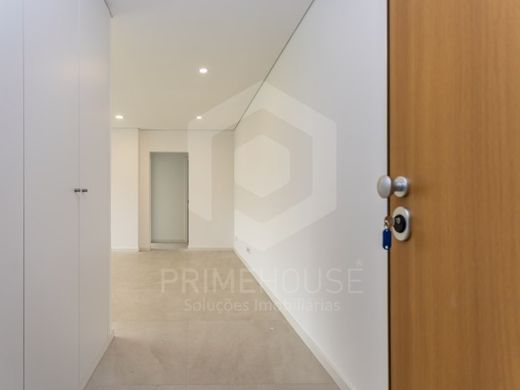 Apartment in Charneca de Caparica, Almada