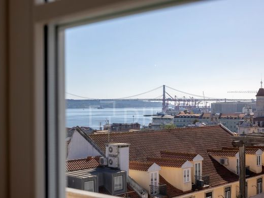 Apartment in Misericórdia, Lisbon