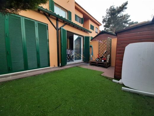 Piso / Apartamento en Aroeira, Almada