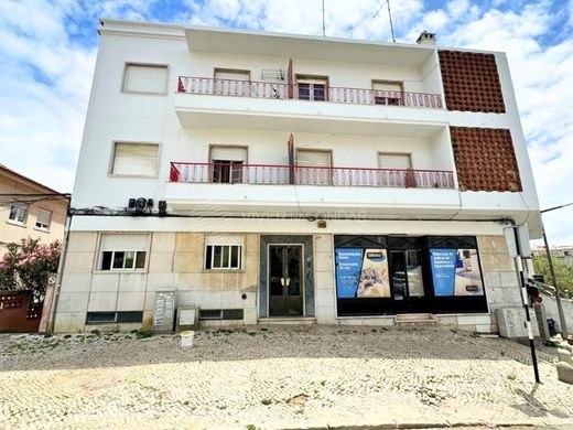 Residential complexes in Almada, Distrito de Setúbal