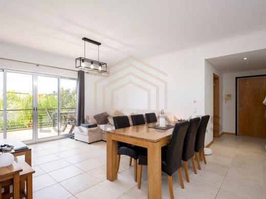 Apartment / Etagenwohnung in Loulé, Distrito de Faro