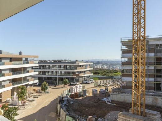 Apartment / Etagenwohnung in Amadora, Lissabon