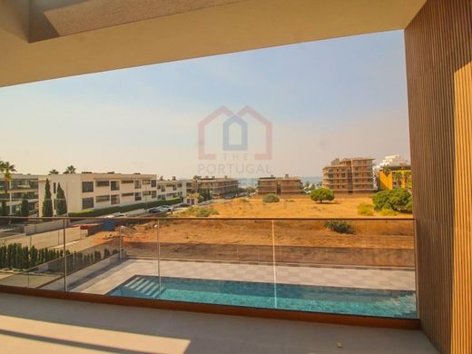 ローレ, Louléのアパートメント