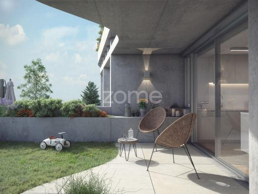 Apartment / Etagenwohnung in Porto, Distrito do Porto