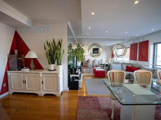 Apartment / Etagenwohnung in Vila Nova de Gaia, Distrito do Porto