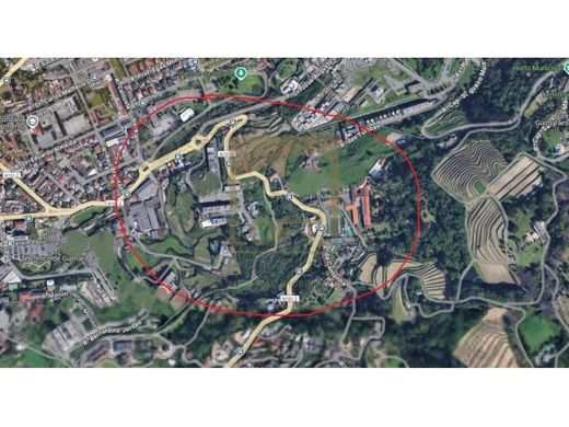 Grond in Guimarães, Distrito de Braga