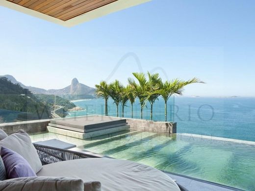 Luxury home in Rio de Janeiro