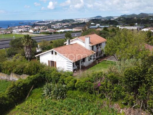 Элитный дом, Ponta Delgada, Azores