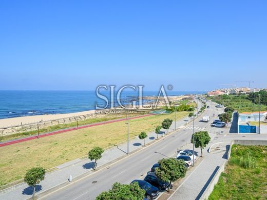 Apartment in Vila Nova de Gaia, Distrito do Porto