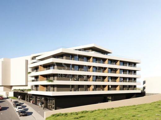 Apartment / Etagenwohnung in Paços de Ferreira, Distrito do Porto