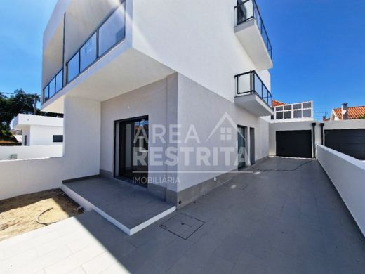 Semidetached House in Sesimbra, Distrito de Setúbal