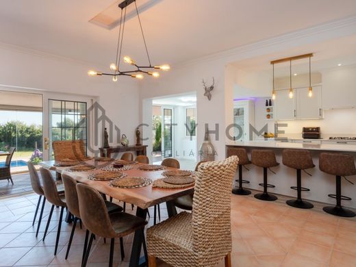Detached House in Lagoa, Distrito de Faro