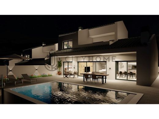 Semidetached House in Loulé, Distrito de Faro