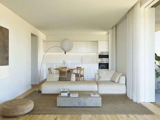 Apartment / Etagenwohnung in Porto, Distrito do Porto