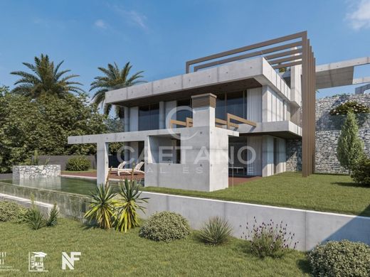 Detached House in Calheta, Madeira