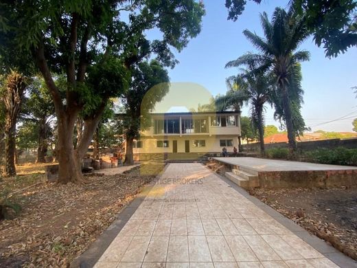 Luxury home in Bissau Novo