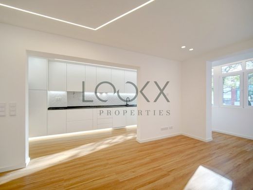 Apartment / Etagenwohnung in Cascais, Lissabon