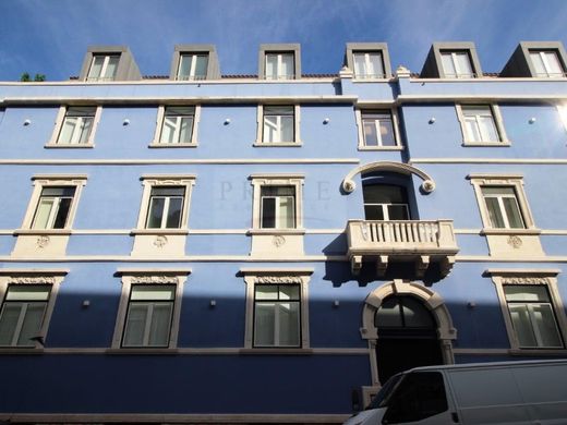 Apartment / Etagenwohnung in Santo António, Lisbon