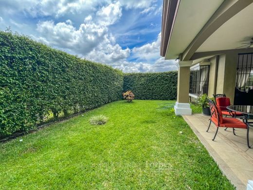 Luxury home in Escazú, Provincia de San José