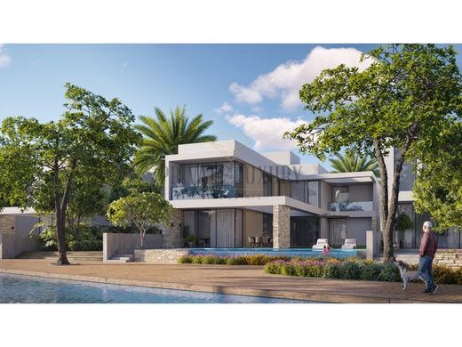 Luxury home in Umm Al Quwain City, Imārat Umm al Qaywayn